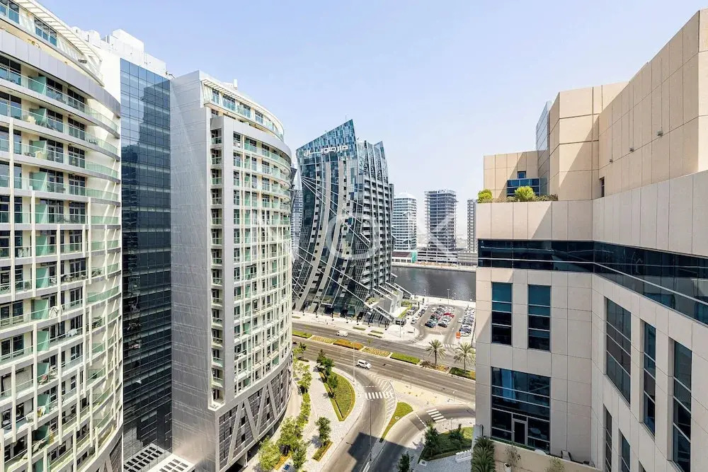 2BR 908 Bay Square B13