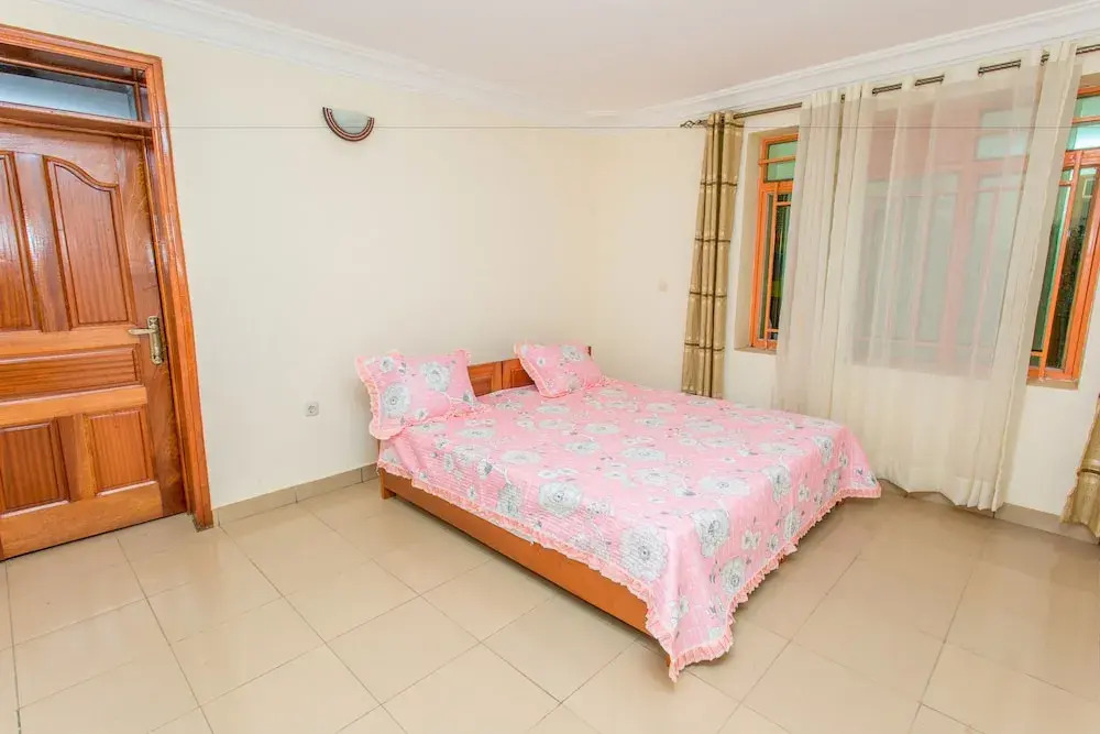 Iwacu Guesthouse