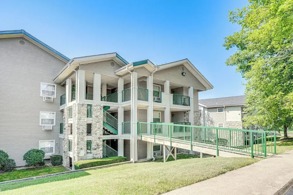 Lovely Branson Resort w/ Pools, Golf & Arcade