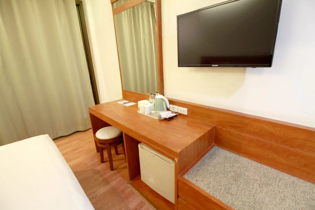 Ten Stars Hotel