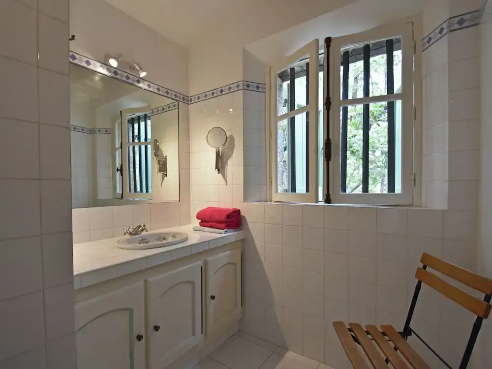 Provencal Air-conditioned Villa With Private Pool and Stunning Views
