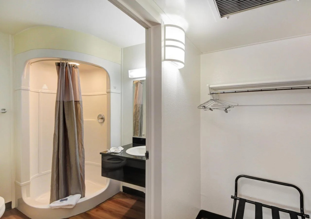Motel 6-Wichita, KS - AIRPORT