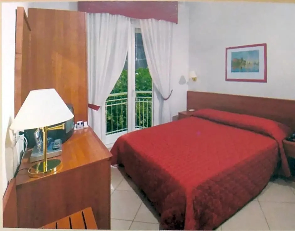 ALBERGO METAURO