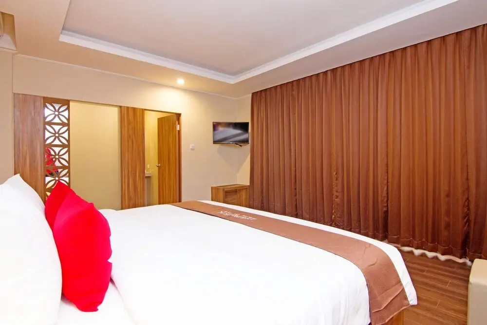 Seminyak Lagoon All Suites Hotel