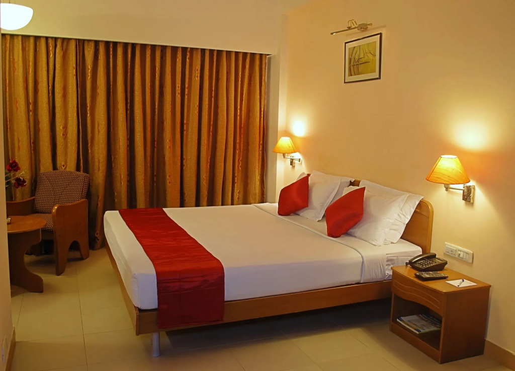 FabHotel The Royal Plaza - Koyambedu