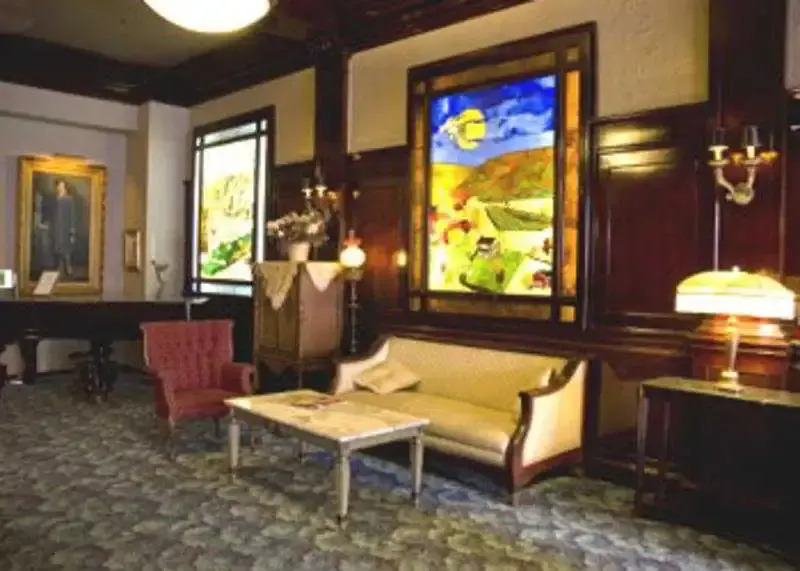 Historic Cary House Hotel
