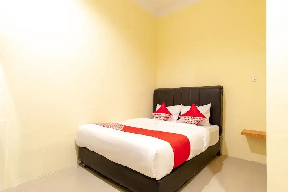 Oyo 1505 Studio 10 Home Stay