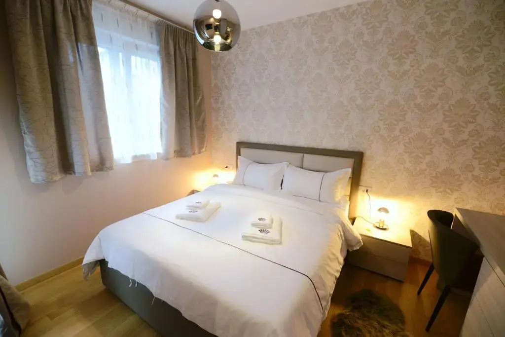 Tonio Rooms