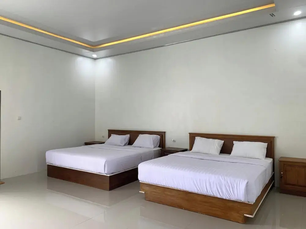 Grand Wijaya Hotel dan Villa Sarangan