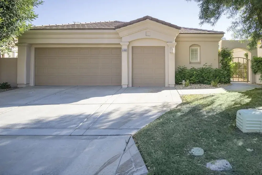 PGA West 3 Bedroom Golf Course House w Beautiful Pool and Spa by RedAw