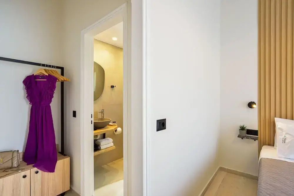 Eloque Simple living space
