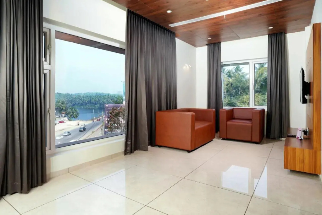 Nexstay River Mouth International