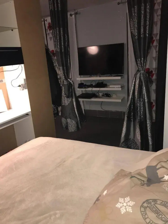 Studio in Marseille, With Wonderful City View, Furnished Terrace and W