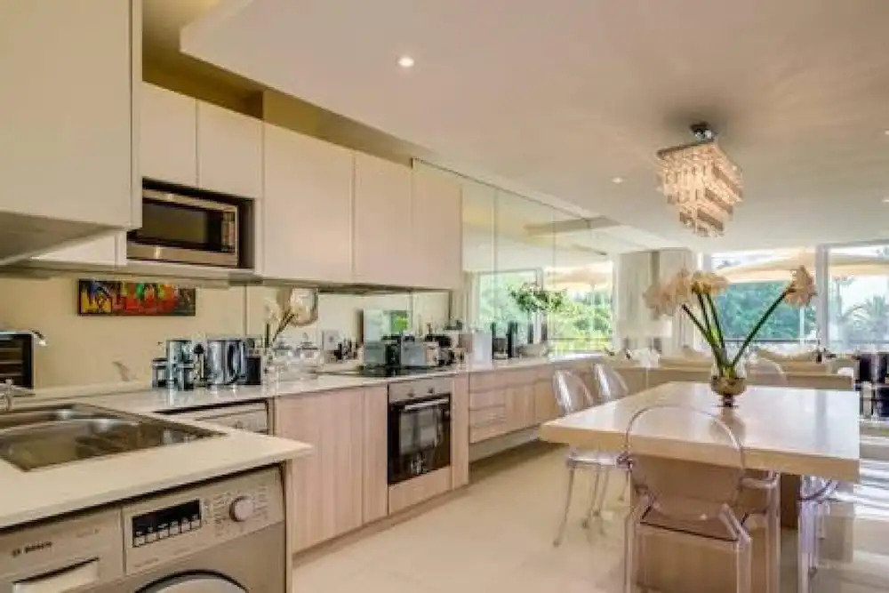 Elegant Apartment at the Waterclub Amani Views