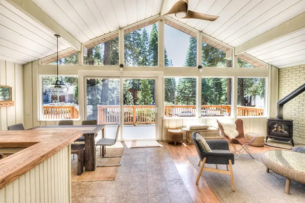 Firefly  - Walk To Beach 3 Bedroom Cabin by RedAwning