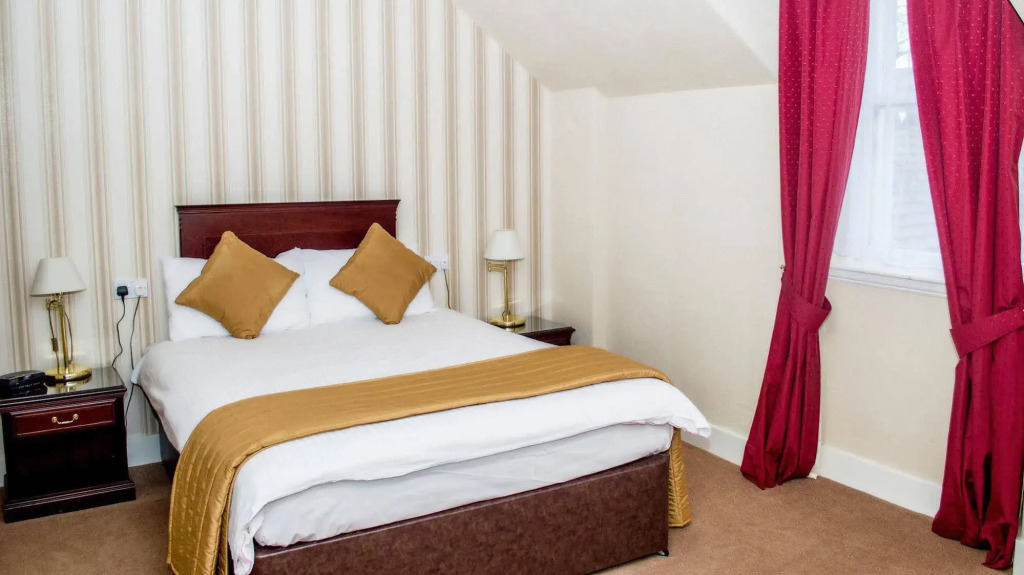 Fife Lodge Hotel
