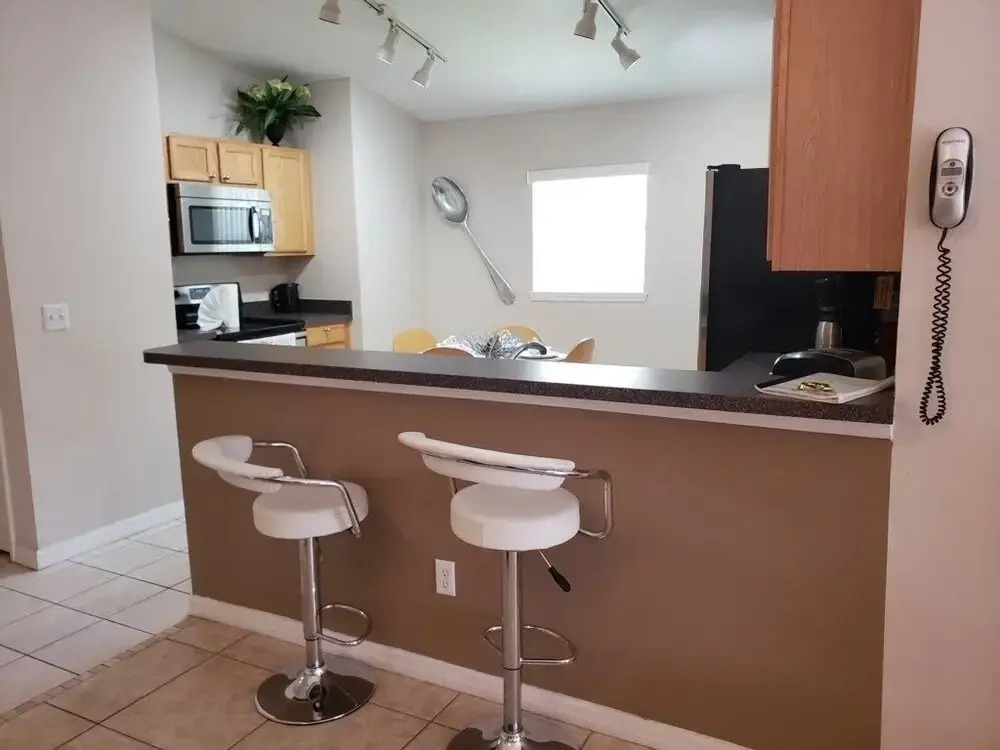 Ariel's By The Lake Gorgeous Private Pool Area 5 Bedroom Home by Redawning