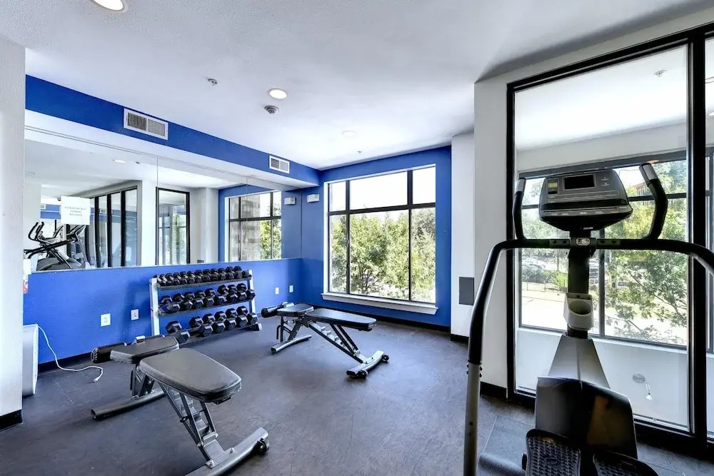 StayLo Luxury 2 Bedroom Apartment