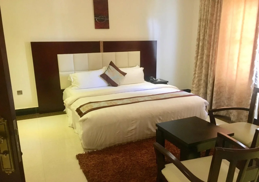 Grandbee Apartment and Residence