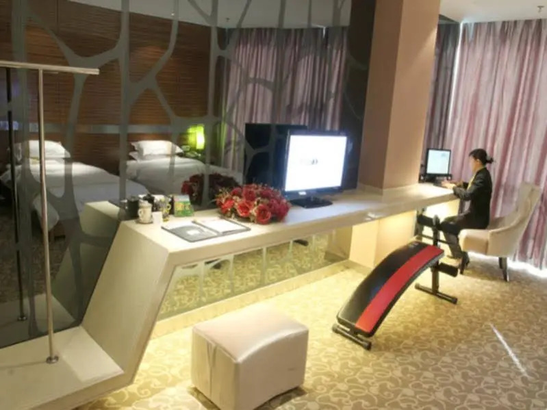 Jiujiang 168jingpin hotel