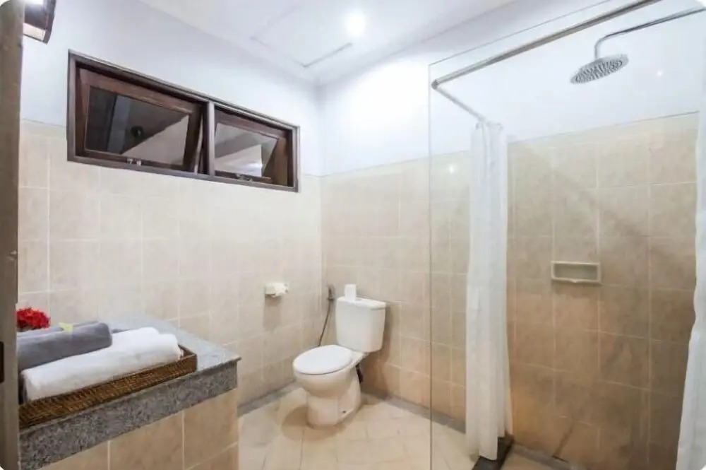 SMV . 5-BR · 5BR Pool Prime Area Walk to Beach N Shops Legian
