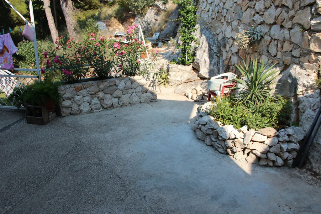 Apartment Renko - 100 m from the sea : A1 Omis, Riviera Omis