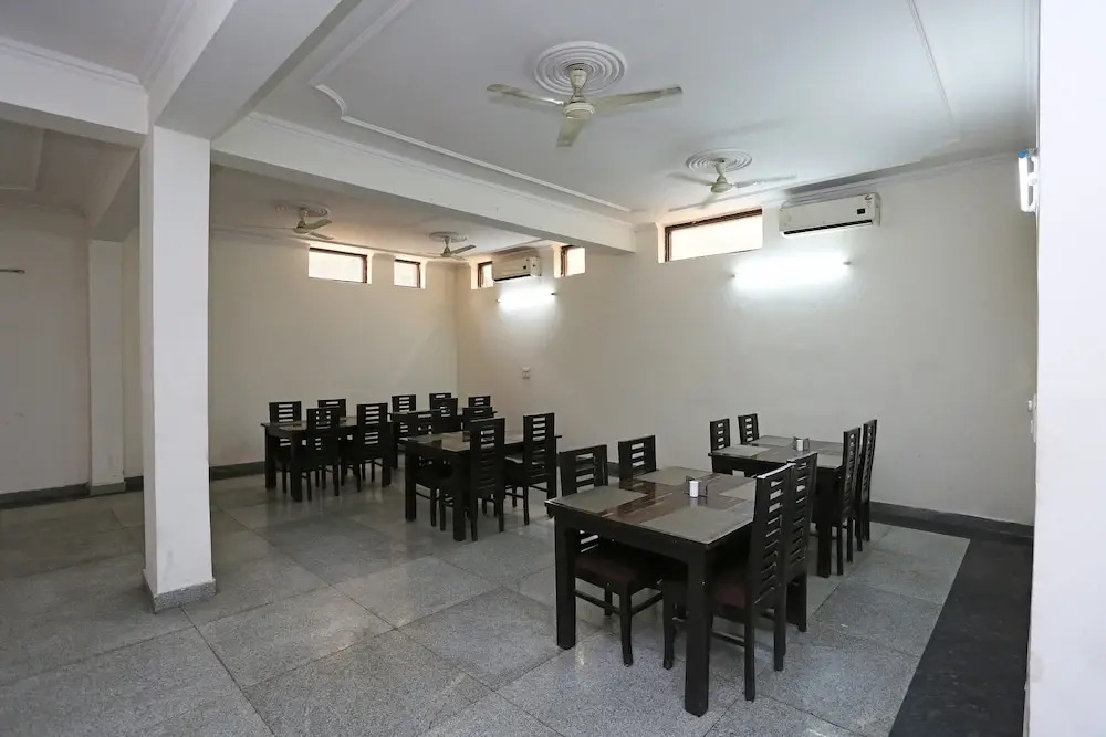 Diamond Stays By OYO Rooms