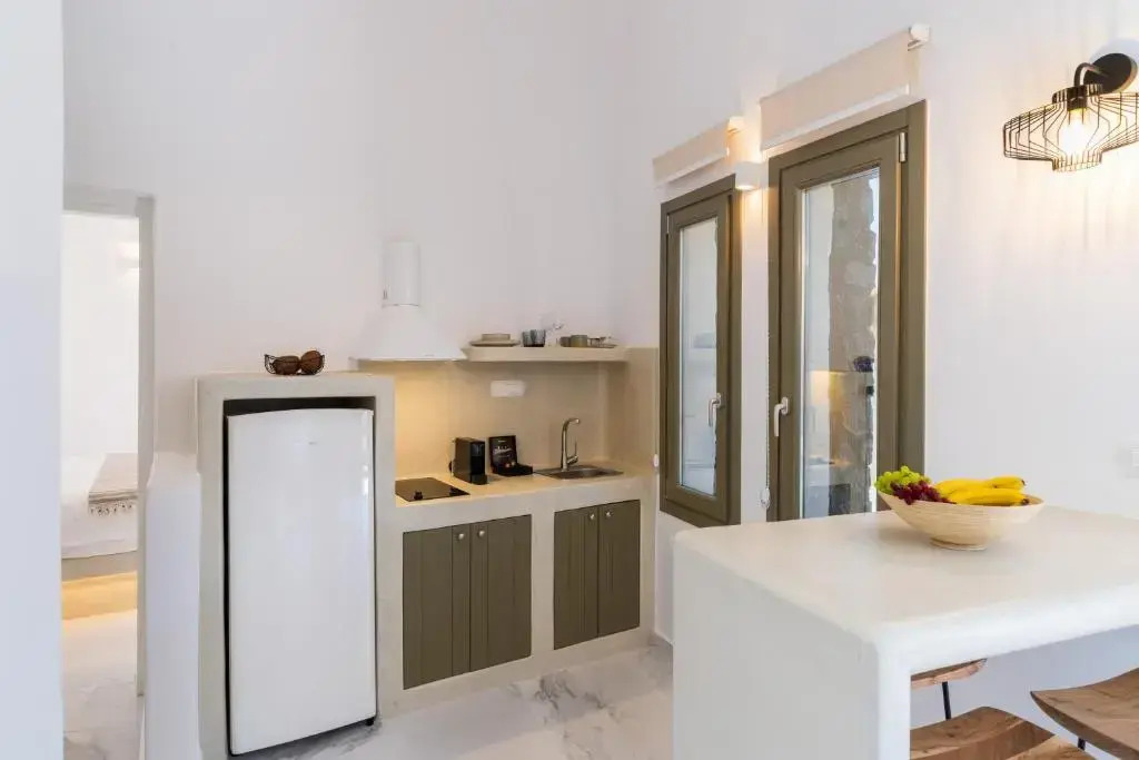 Lavadoze Luxury Suites
