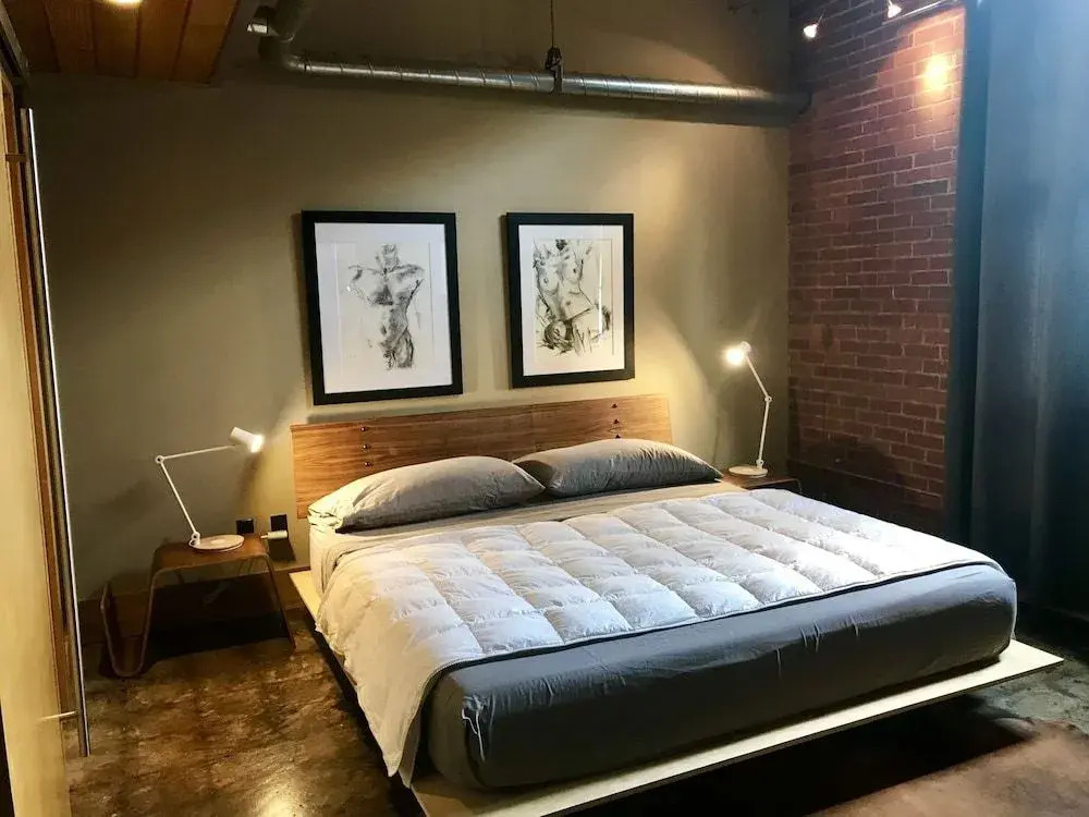 The Hangar Lofts Hotel