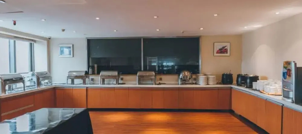 Jia Yisi Hotel