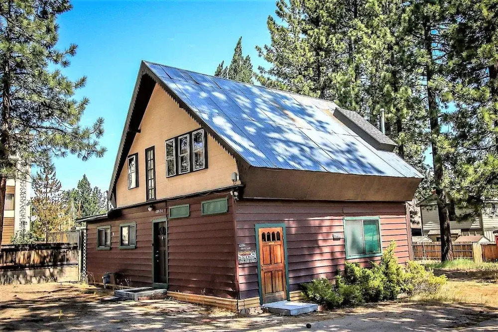 Jus’ Restin Village Retreat | Steps to Big Bear Village, Dining & Shops
