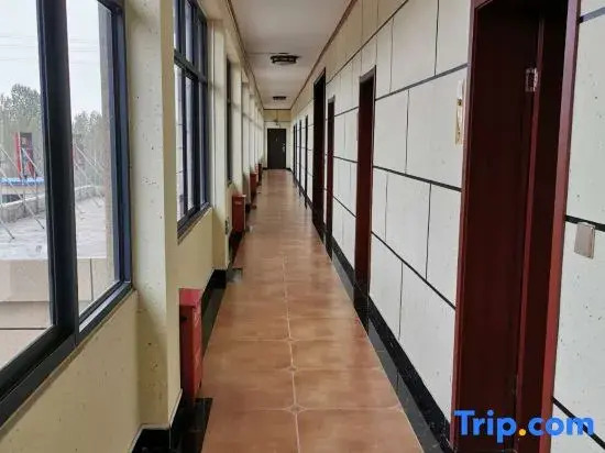 Yuanjia 365 Chain Hotel (Shijiazhuang Luquan District Ring Expressway Shanqian Avenue Xishan Branch)