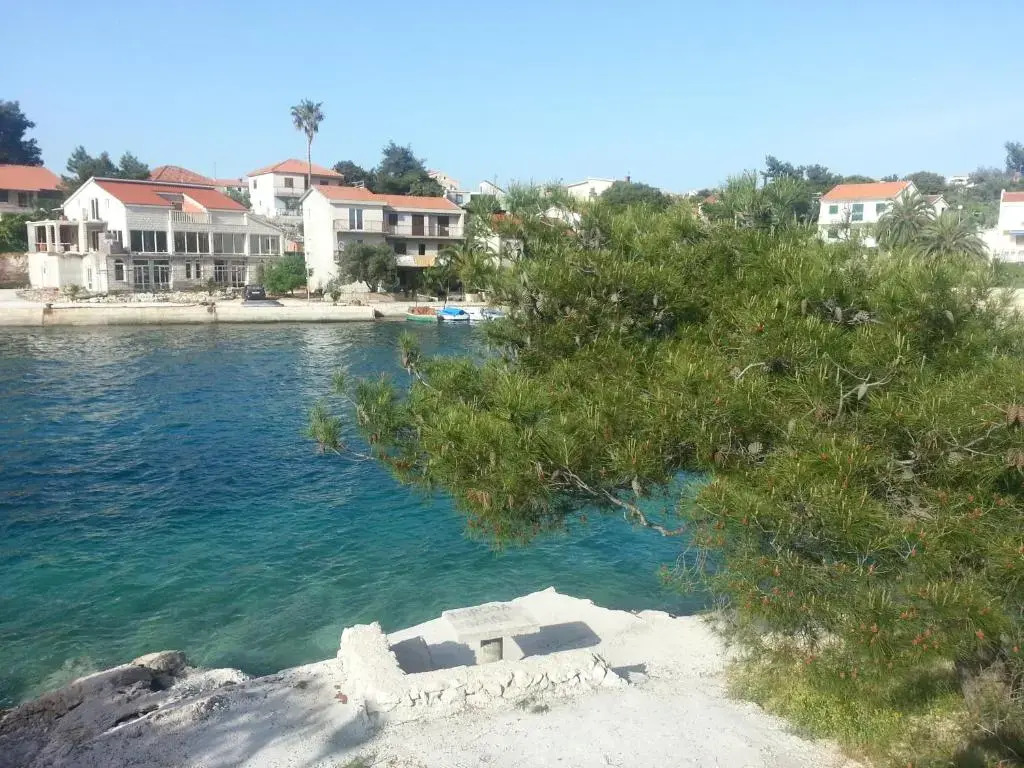 Apartments by the sea Rogoznica - 3098