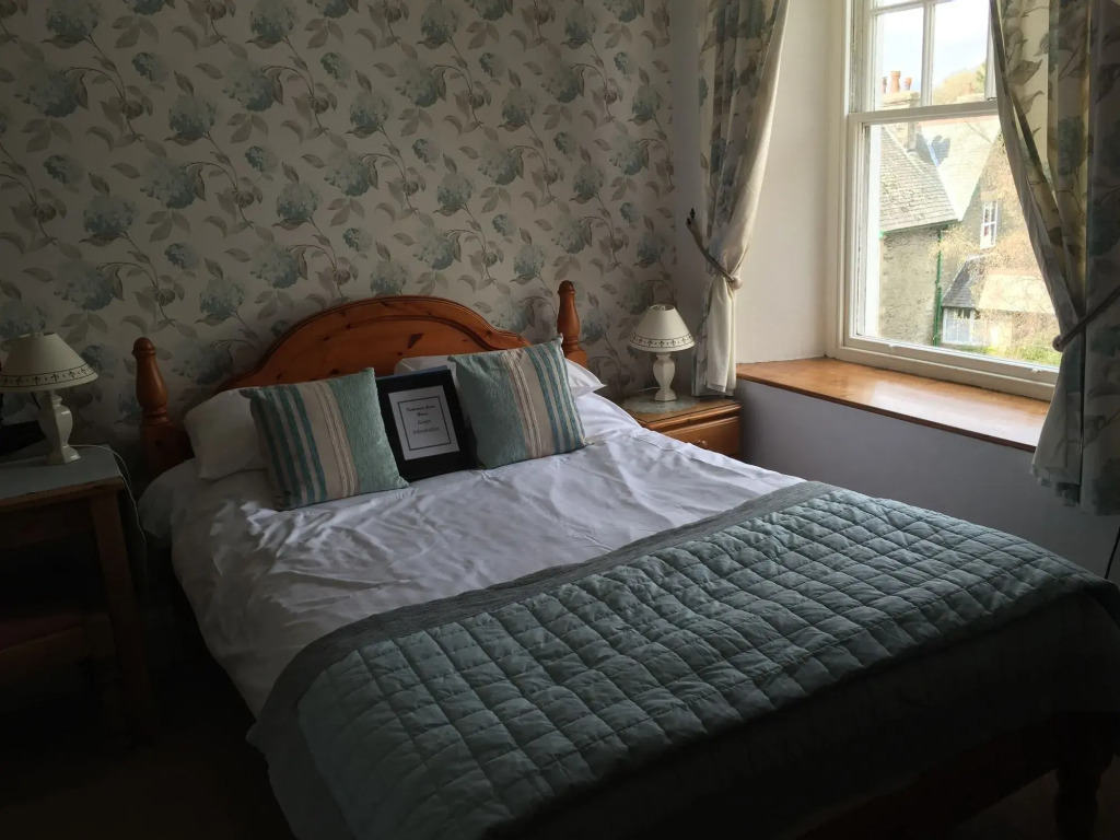 Kirkwood Guest House, free parking, electric car point