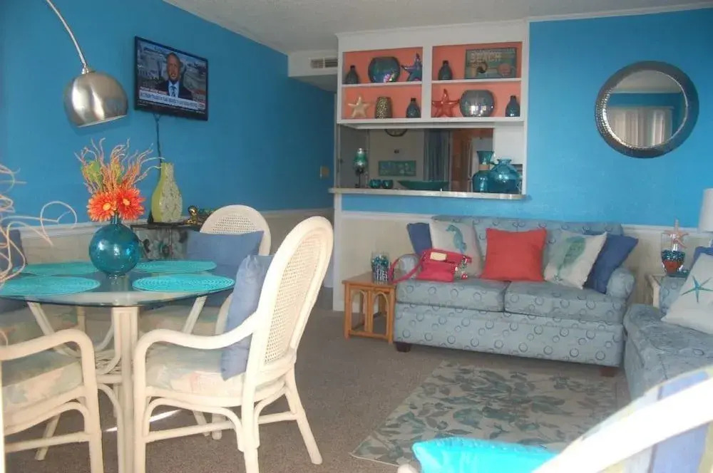 Crescent Beach Villas, Unit 106 - 1 Br Condo