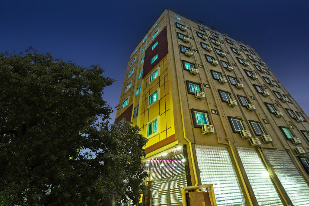 Super Townhouse Kokapet Formerly Aarian Tej Nilayam