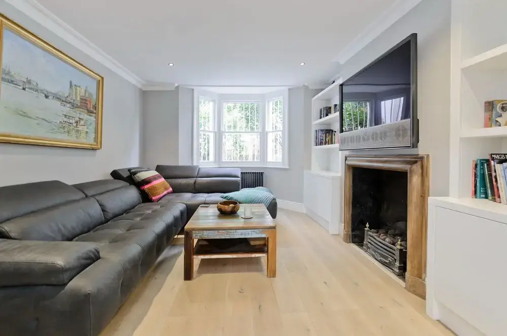 Spacious Family House With Garden Near Battersea Park by Underthedoormat
