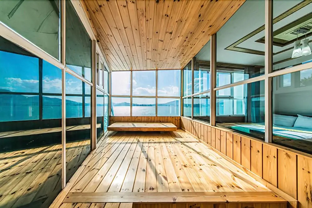 Yeosu White Village Pension
