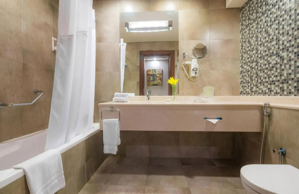 Holiday Inn Riyadh Al Qasr by IHG
