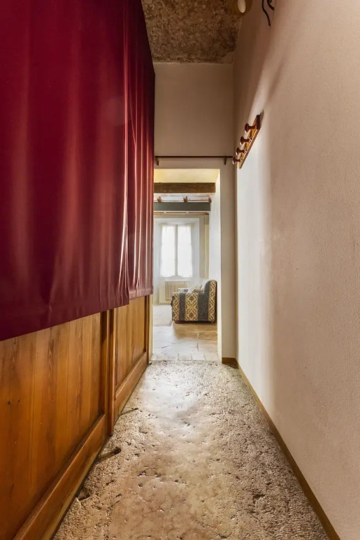 Canossa Apartment