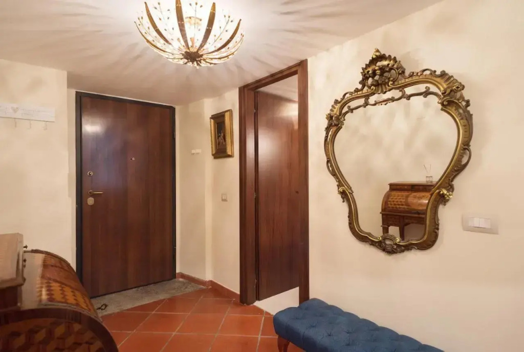 Bobbò House IV Suite, a windows on the monuments