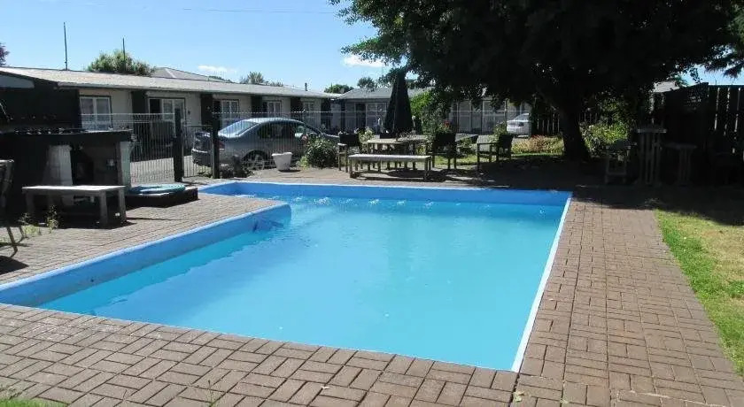 Camberley Court Motel