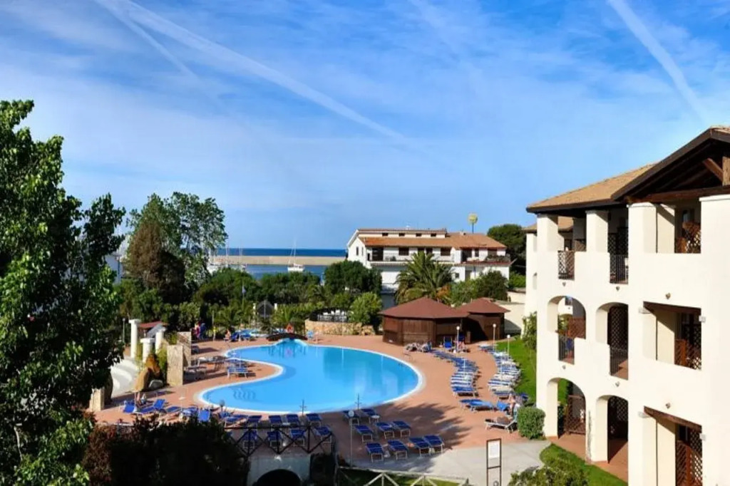 Cala Della Torre Resort