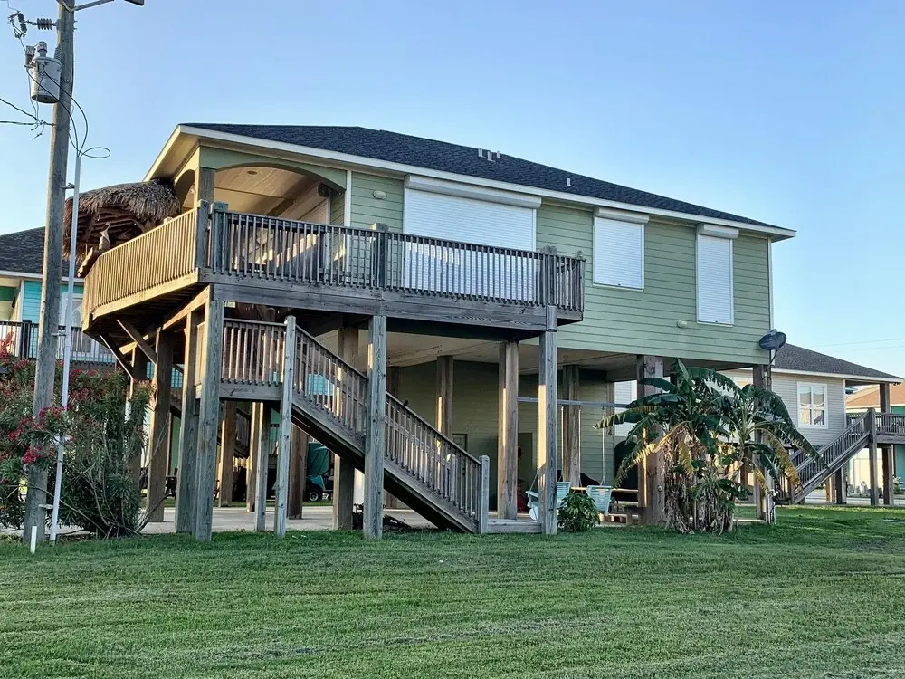 Los Pelicanos 2 Bedroom Home by RedAwning