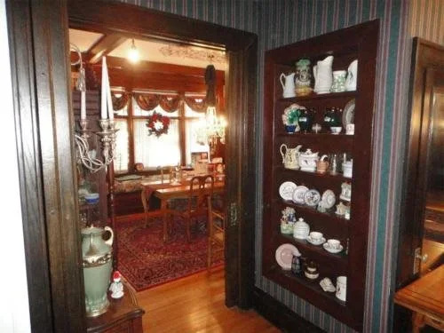 The Victorian Tudor Inn