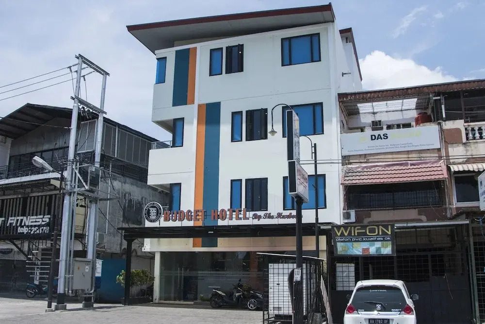 Oyo 592 Budget Hotel by the Harbour