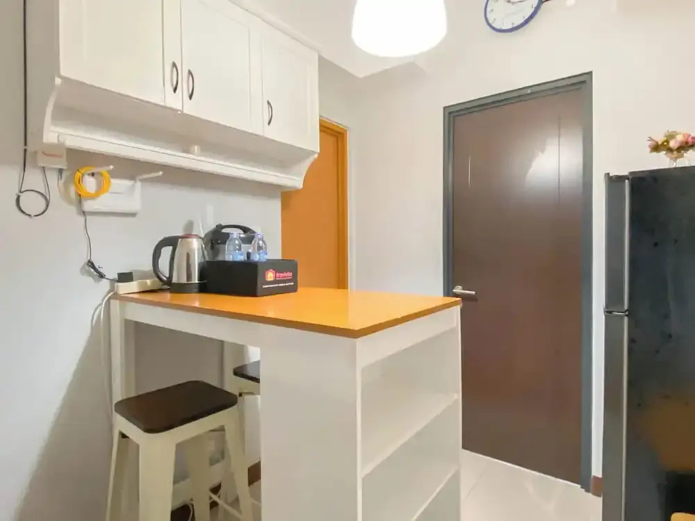 Cozy 1BR without Living Room at Royal Heights Apartment