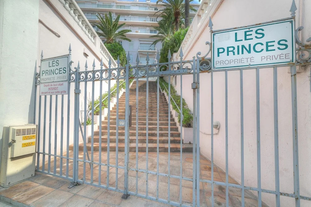 Le Prince Apartment 1