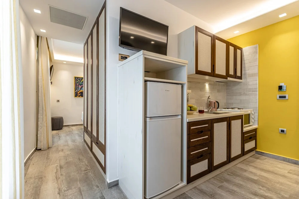 Mariet Naxos Elegant Suites
