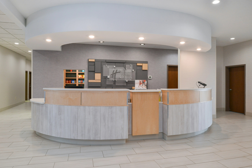 Holiday Inn Express & Suites Pueblo by IHG